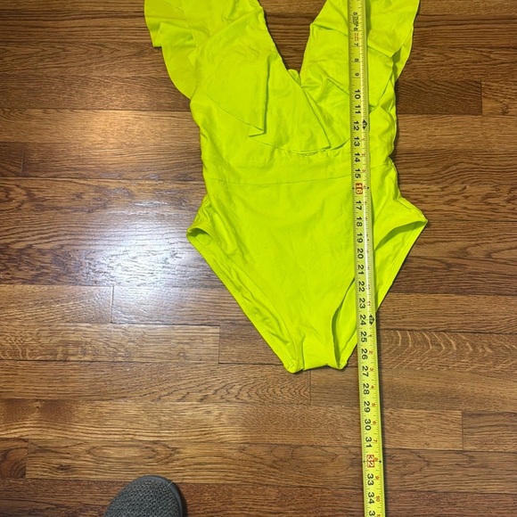 NWOT Trina Turk Sway Ruffle Plunge One Piece Swimsuit Neon Yellow Palm Tree 8 - Picture 10 of 11